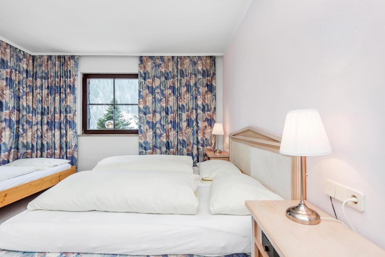 Heart Hotel Sylvia Ишгъл Екстериор снимка